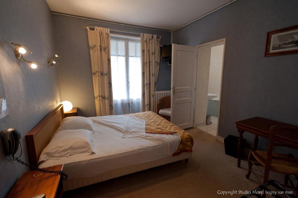 Hotel Le Duguesclin Grandcamp-Maisy Chambre photo